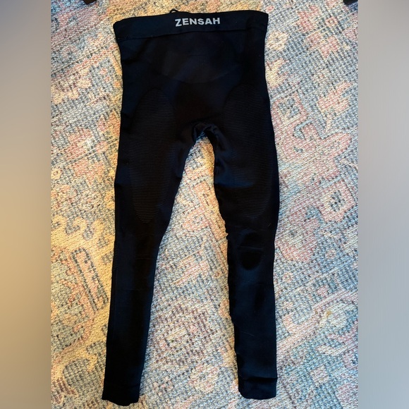 Black compression leggings- Zensah size xs-s - Picture 5 of 7